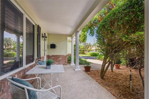 Villa ou maison à louer à Lighthouse Point, Floride: 4 chambres, 194.63 m2 № 1188692 - photo 1