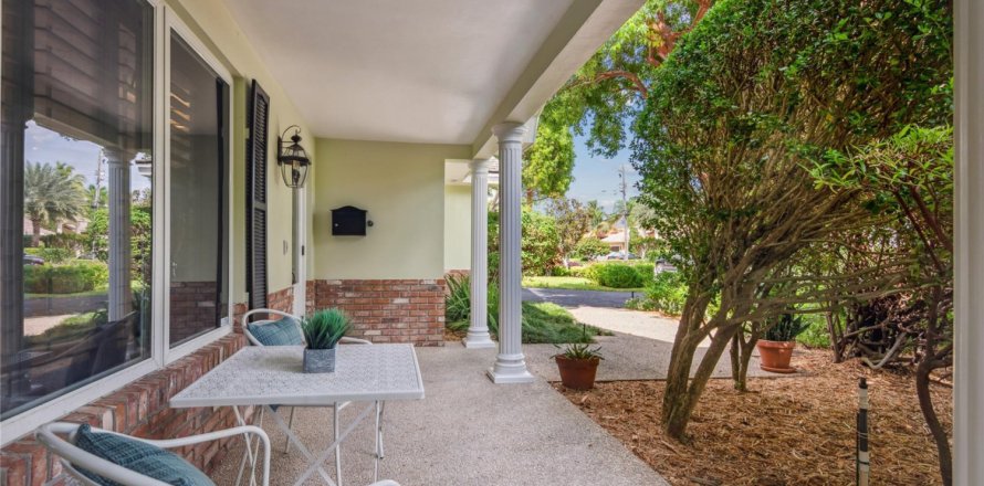Casa en Lighthouse Point, Florida 4 dormitorios, 194.63 m2 № 1188692