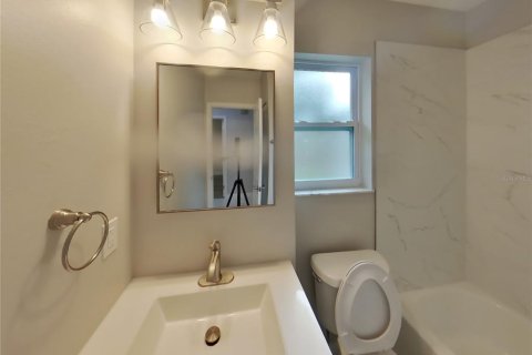 House in Spring Hill, Florida 3 bedrooms, 108.6 sq.m. № 1909352 - photo 10