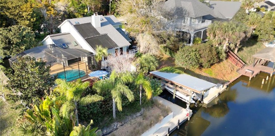 House in Edgewater, Florida 3 bedrooms, 260.13 sq.m. № 1538960