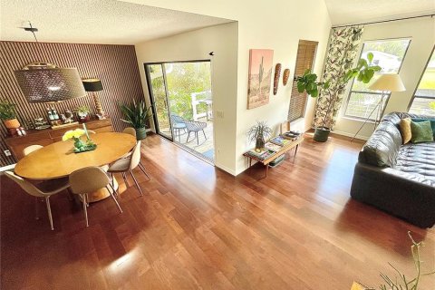 House in Edgewater, Florida 3 bedrooms, 260.13 sq.m. № 1538960 - photo 16