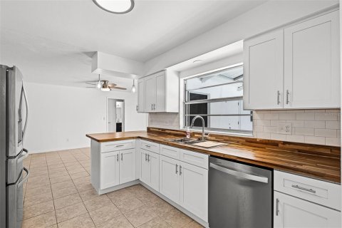 Villa ou maison à vendre à Maitland, Floride: 4 chambres, 164.16 m2 № 1853448 - photo 7