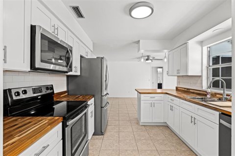 Villa ou maison à vendre à Maitland, Floride: 4 chambres, 164.16 m2 № 1853448 - photo 8