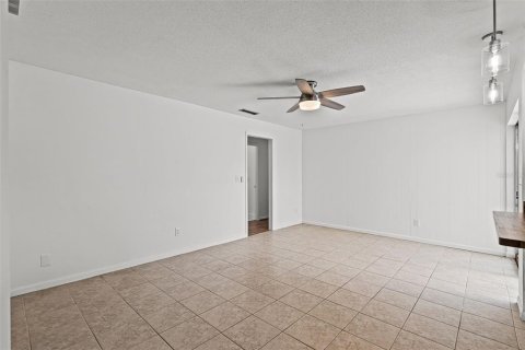 Villa ou maison à vendre à Maitland, Floride: 4 chambres, 164.16 m2 № 1853448 - photo 15