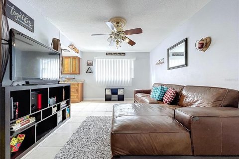 House in Dunedin, Florida 3 bedrooms, 135.36 sq.m. № 2308914 - photo 23