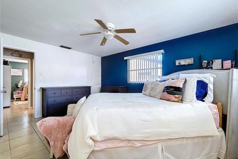 House in Dunedin, Florida 3 bedrooms, 135.36 sq.m. № 2308914 - photo 28