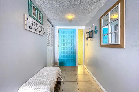 House in Dunedin, Florida 3 bedrooms, 135.36 sq.m. № 2308914 - photo 7