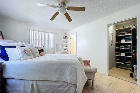 House in Dunedin, Florida 3 bedrooms, 135.36 sq.m. № 2308914 - photo 27