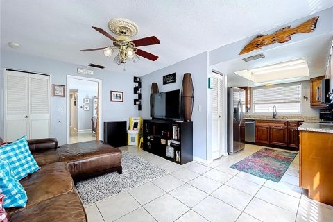 House in Dunedin, Florida 3 bedrooms, 135.36 sq.m. № 2308914 - photo 21