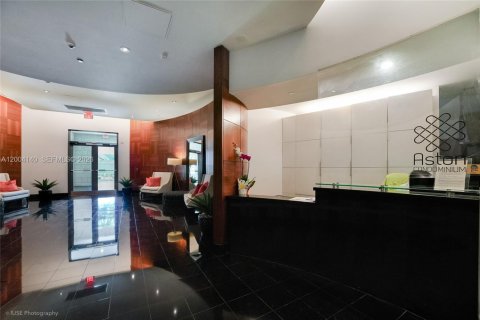 Condo in Miami, Florida, 1 bedroom  № 2069536 - photo 22
