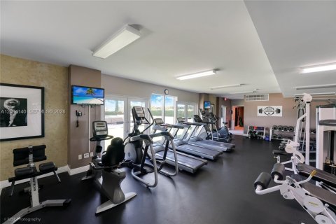 Condo in Miami, Florida, 1 bedroom  № 2069536 - photo 16