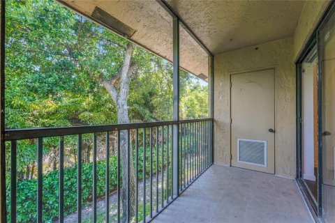 Condo in Coral Springs, Florida, 2 bedrooms  № 1923109 - photo 28