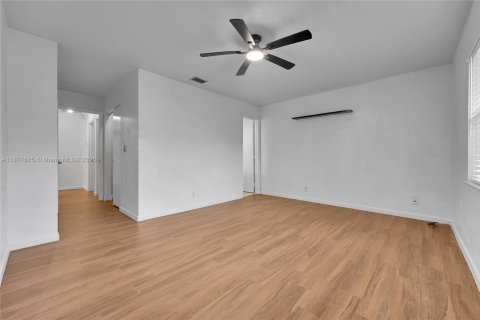 Condo in Coral Springs, Florida, 2 bedrooms  № 1923109 - photo 20