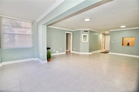 Condominio en venta en Saint Petersburg, Florida, 2 dormitorios, 97.55 m2 № 1917973 - foto 17