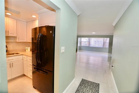 Condominio en venta en Saint Petersburg, Florida, 2 dormitorios, 97.55 m2 № 1917973 - foto 6
