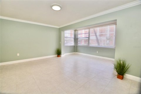 Condominio en venta en Saint Petersburg, Florida, 2 dormitorios, 97.55 m2 № 1917973 - foto 15