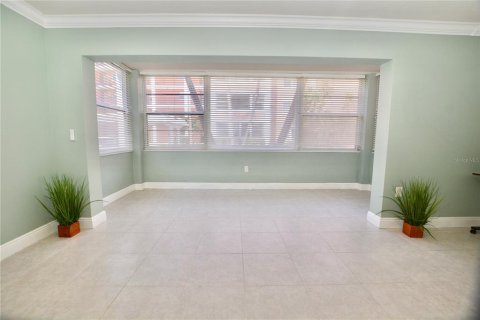 Condominio en venta en Saint Petersburg, Florida, 2 dormitorios, 97.55 m2 № 1917973 - foto 16