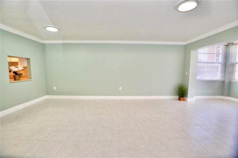Condominio en venta en Saint Petersburg, Florida, 2 dormitorios, 97.55 m2 № 1917973 - foto 11