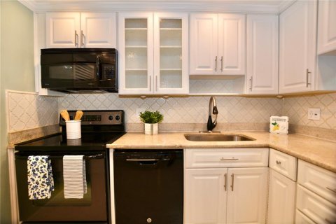 Condominio en venta en Saint Petersburg, Florida, 2 dormitorios, 97.55 m2 № 1917973 - foto 18