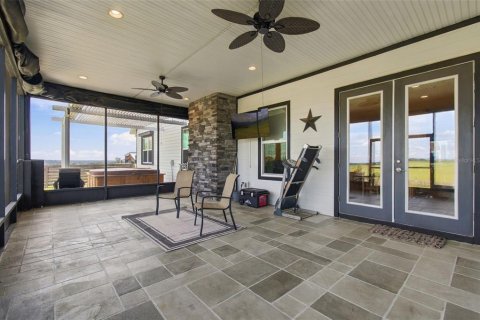 Villa ou maison à vendre à Dade City, Floride: 4 chambres, 344.57 m2 № 2406557 - photo 15