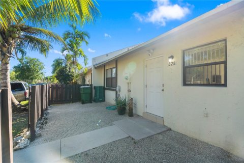 Townhouse in Homestead, Florida 2 bedrooms, 80.64 sq.m. № 1997232 - photo 16