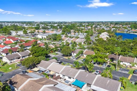 Townhouse in Homestead, Florida 2 bedrooms, 80.64 sq.m. № 1997232 - photo 3