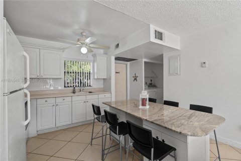 Townhouse in Homestead, Florida 2 bedrooms, 80.64 sq.m. № 1997232 - photo 22
