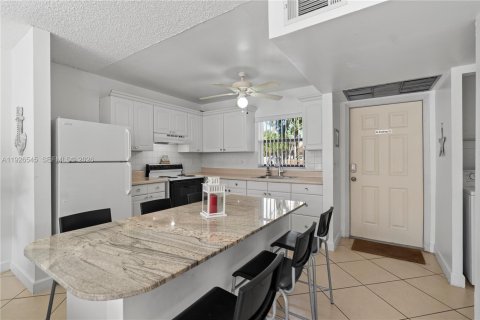 Townhouse in Homestead, Florida 2 bedrooms, 80.64 sq.m. № 1997232 - photo 19