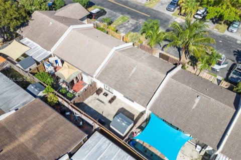 Townhouse in Homestead, Florida 2 bedrooms, 80.64 sq.m. № 1997232 - photo 2