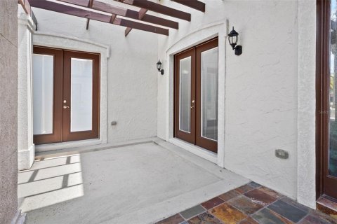 Villa ou maison à vendre à Orlando, Floride: 4 chambres, 464.88 m2 № 1749419 - photo 2