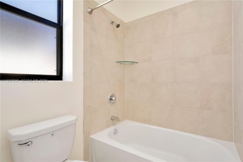 Купить виллу или дом в Хайалиа, Флорида 4 спальни, 228.73м2, № 2050302 - фото 20