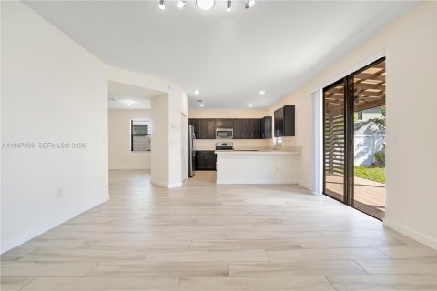 Купить виллу или дом в Хайалиа, Флорида 4 спальни, 228.73м2, № 2050302 - фото 4