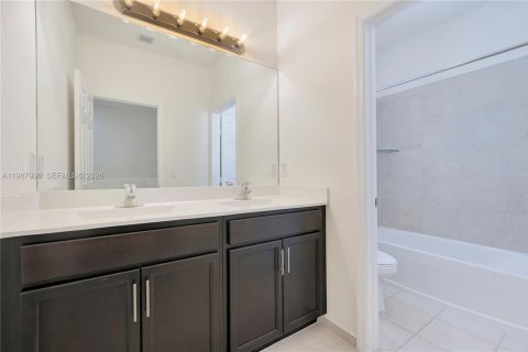 Купить виллу или дом в Хайалиа, Флорида 4 спальни, 228.73м2, № 2050302 - фото 19