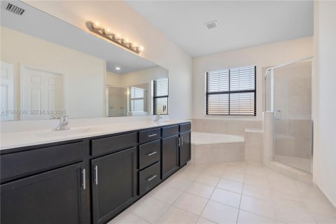 Купить виллу или дом в Хайалиа, Флорида 4 спальни, 228.73м2, № 2050302 - фото 23