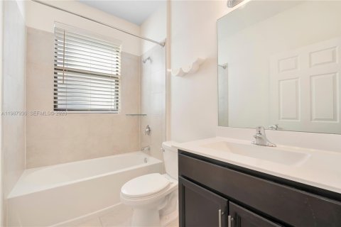 Купить виллу или дом в Хайалиа, Флорида 4 спальни, 228.73м2, № 2050302 - фото 14