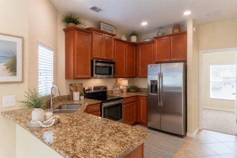 Townhouse in Wesley Chapel, Florida 4 bedrooms, 149.76 sq.m. № 2204607 - photo 6