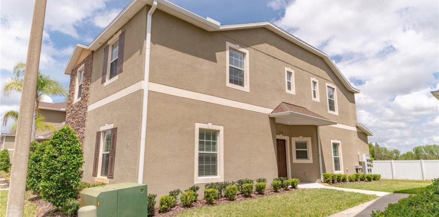 Townhouse in Wesley Chapel, Florida 4 bedrooms, 149.76 sq.m. № 2204607