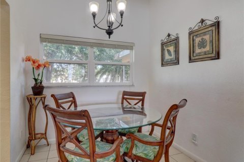 Villa ou maison à vendre à North Port, Floride: 3 chambres, 151.52 m2 № 2431063 - photo 13