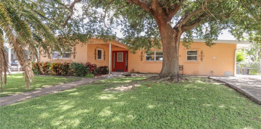 Villa ou maison à North Port, Floride 3 chambres, 151.52 m2 № 2431063