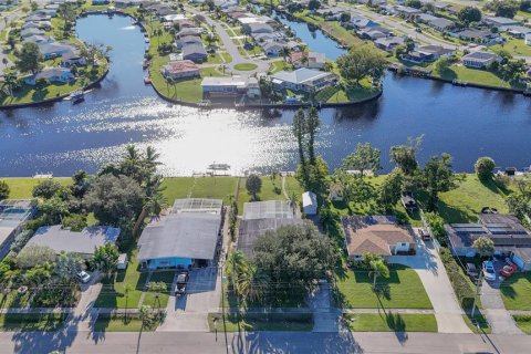 Villa ou maison à vendre à North Port, Floride: 3 chambres, 151.52 m2 № 2431063 - photo 2