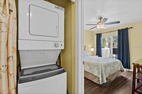Condo in Cape Canaveral, Florida, 2 bedrooms  № 1716519 - photo 19