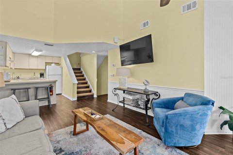 Condo in Cape Canaveral, Florida, 2 bedrooms  № 1716519 - photo 16