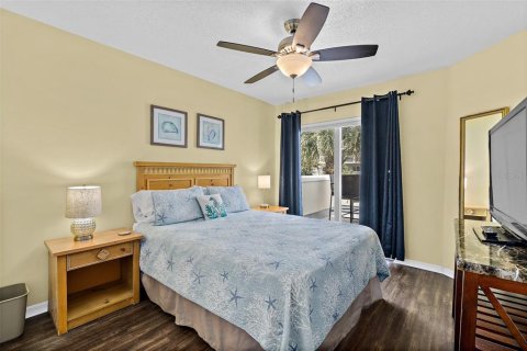 Condo in Cape Canaveral, Florida, 2 bedrooms  № 1716519 - photo 11