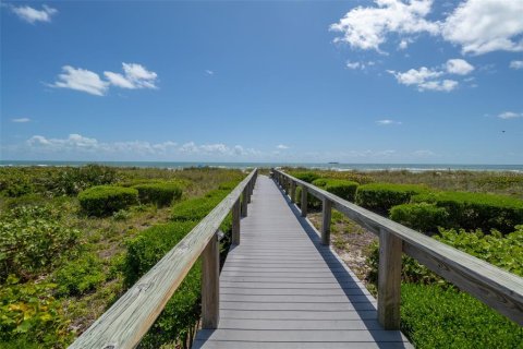 Condo in Cape Canaveral, Florida, 2 bedrooms  № 1716519 - photo 4