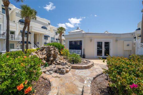 Condo in Cape Canaveral, Florida, 2 bedrooms  № 1716519 - photo 27