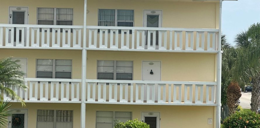 Condo in Boca Raton, Florida, 2 bedrooms № 936687
