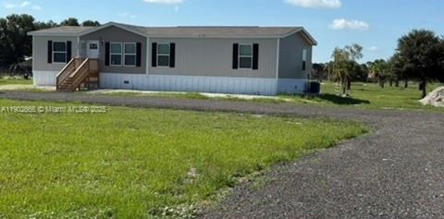 Квартира в Клуистон, Флорида 4 спальни № 1953042