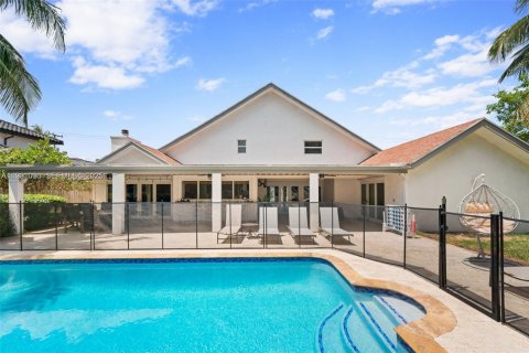 Купить виллу или дом в Халландейл-Бич, Флорида 5 спален, 355.63м2, № 1989597 - фото 28