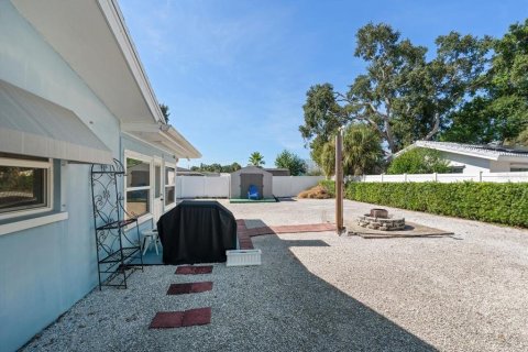 House in Dunedin, Florida 3 bedrooms, 160.54 sq.m. № 2347473 - photo 28