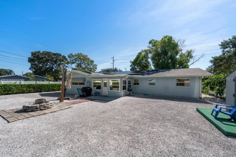 House in Dunedin, Florida 3 bedrooms, 160.54 sq.m. № 2347473 - photo 25